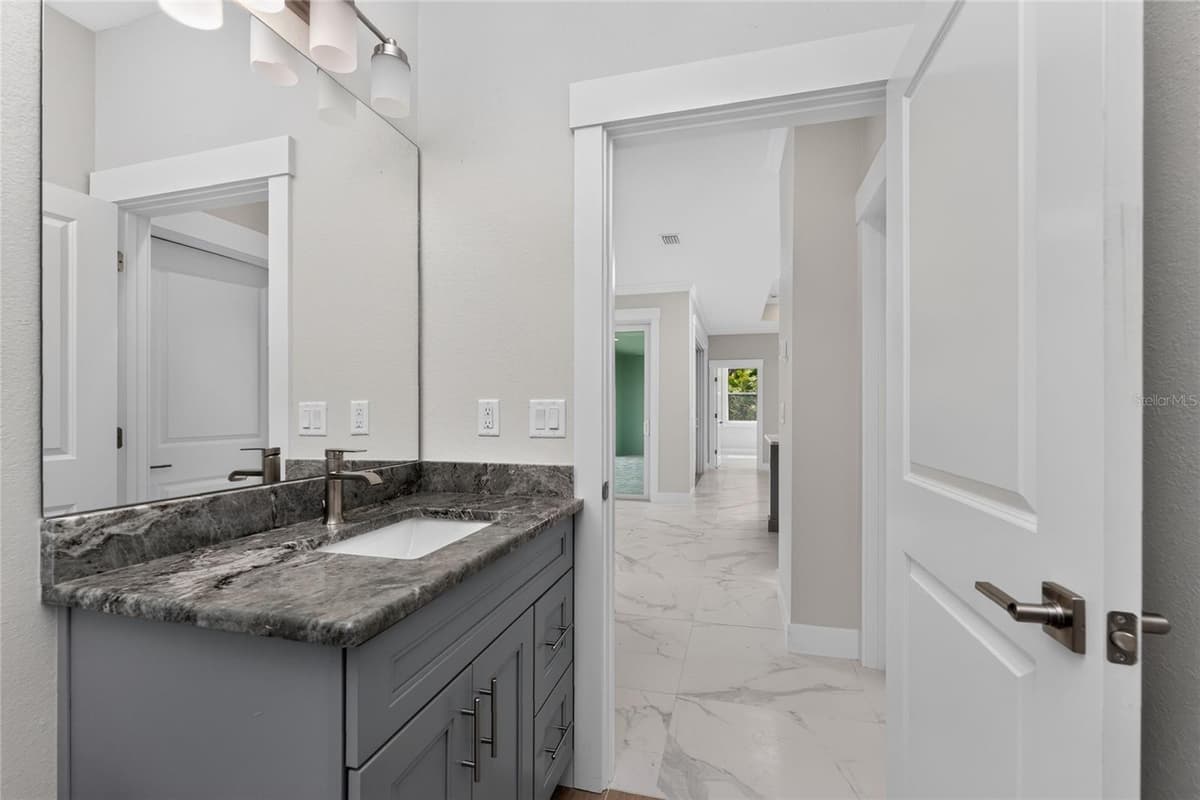 14422 CHAMBERLAIN BOULEVARD — photo 44 of 63