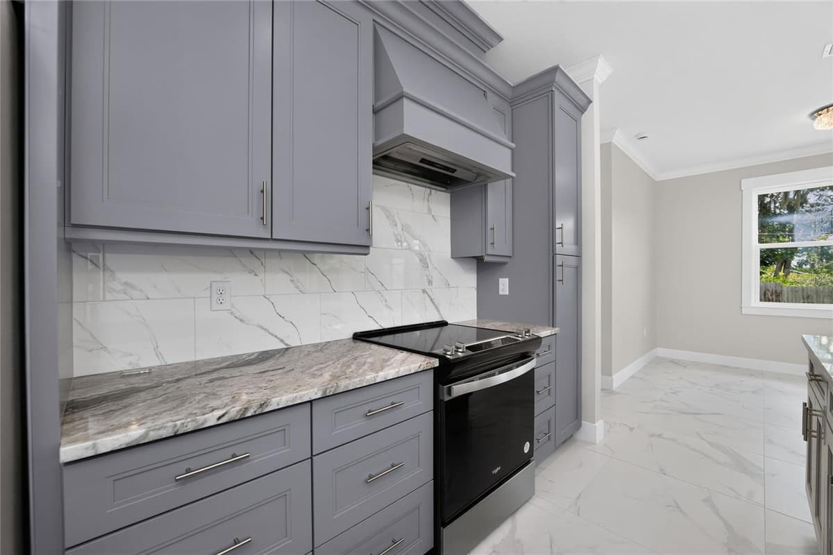 14422 CHAMBERLAIN BOULEVARD — photo 14 of 63