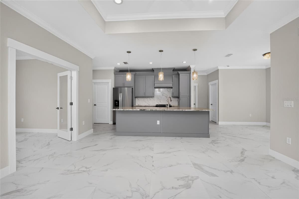 14422 CHAMBERLAIN BOULEVARD — photo 8 of 63