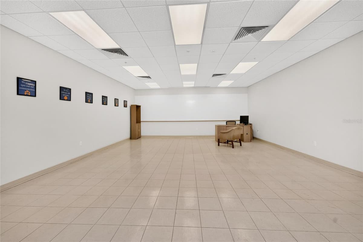 5900 PAN AMERICAN BOULEVARD — photo 57 of 81