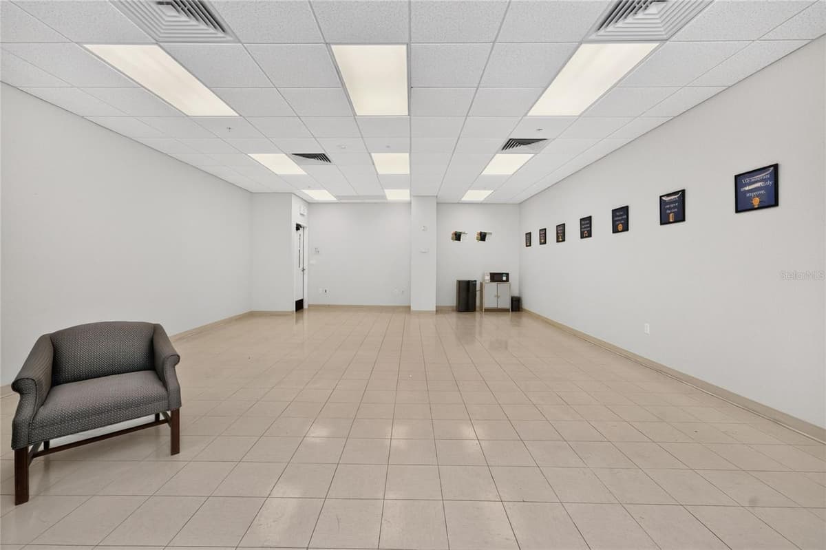 5900 PAN AMERICAN BOULEVARD — photo 58 of 81