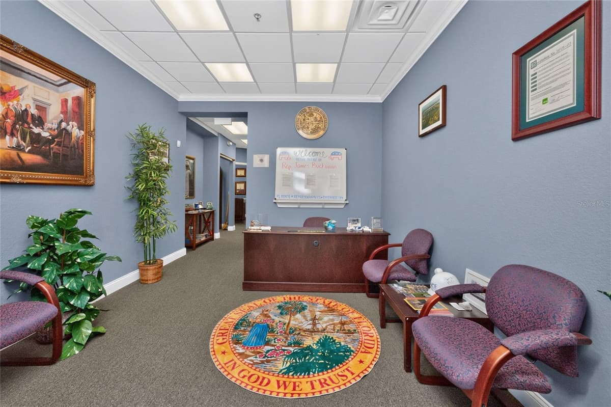 5900 PAN AMERICAN BOULEVARD — photo 12 of 81