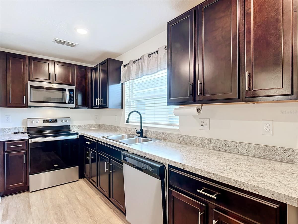 386 PRESERVE POINTE BOULEVARD — photo 19 of 45