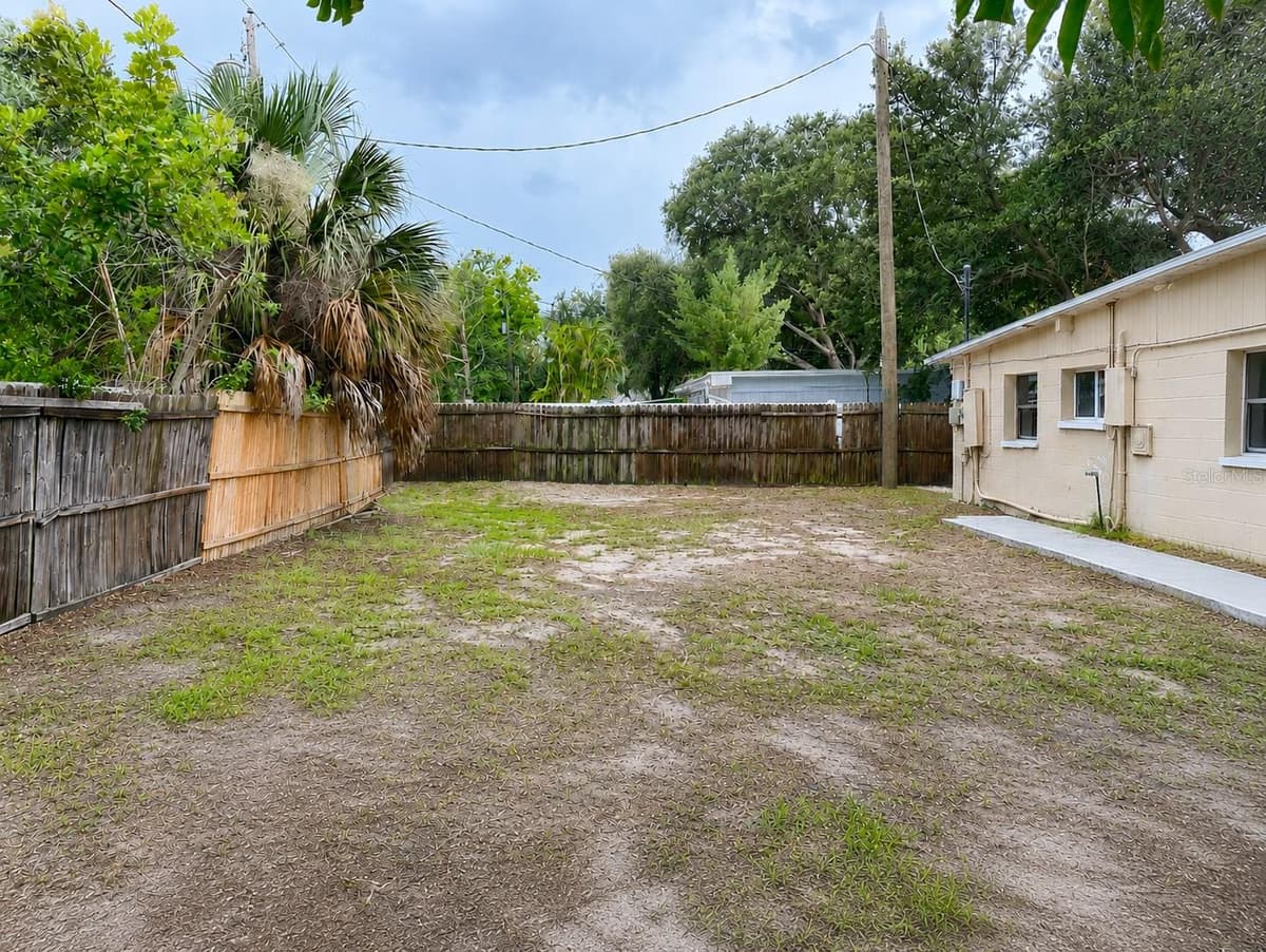 1519 LYNN AVENUE — photo 18 of 19