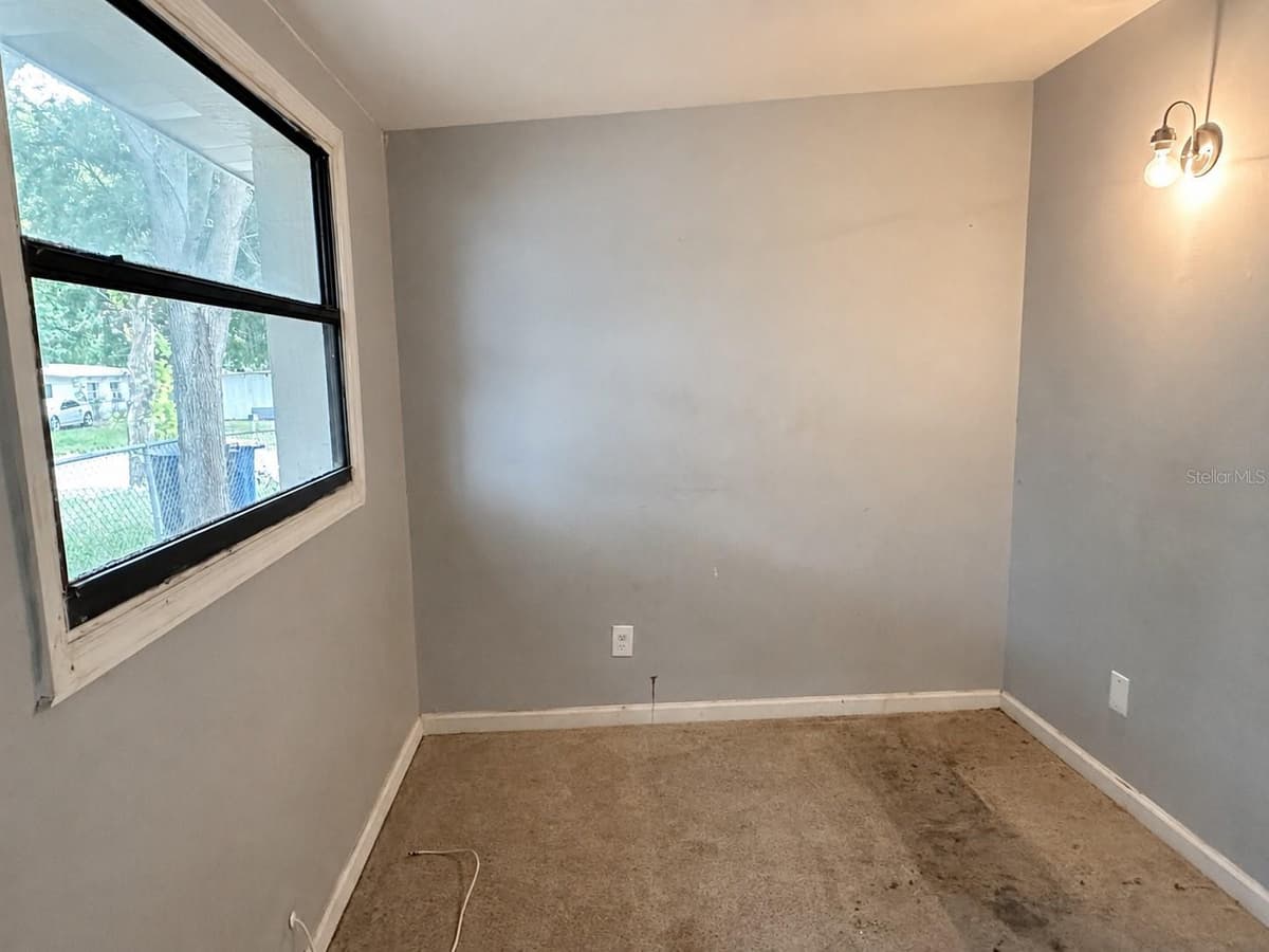 1519 LYNN AVENUE — photo 16 of 19