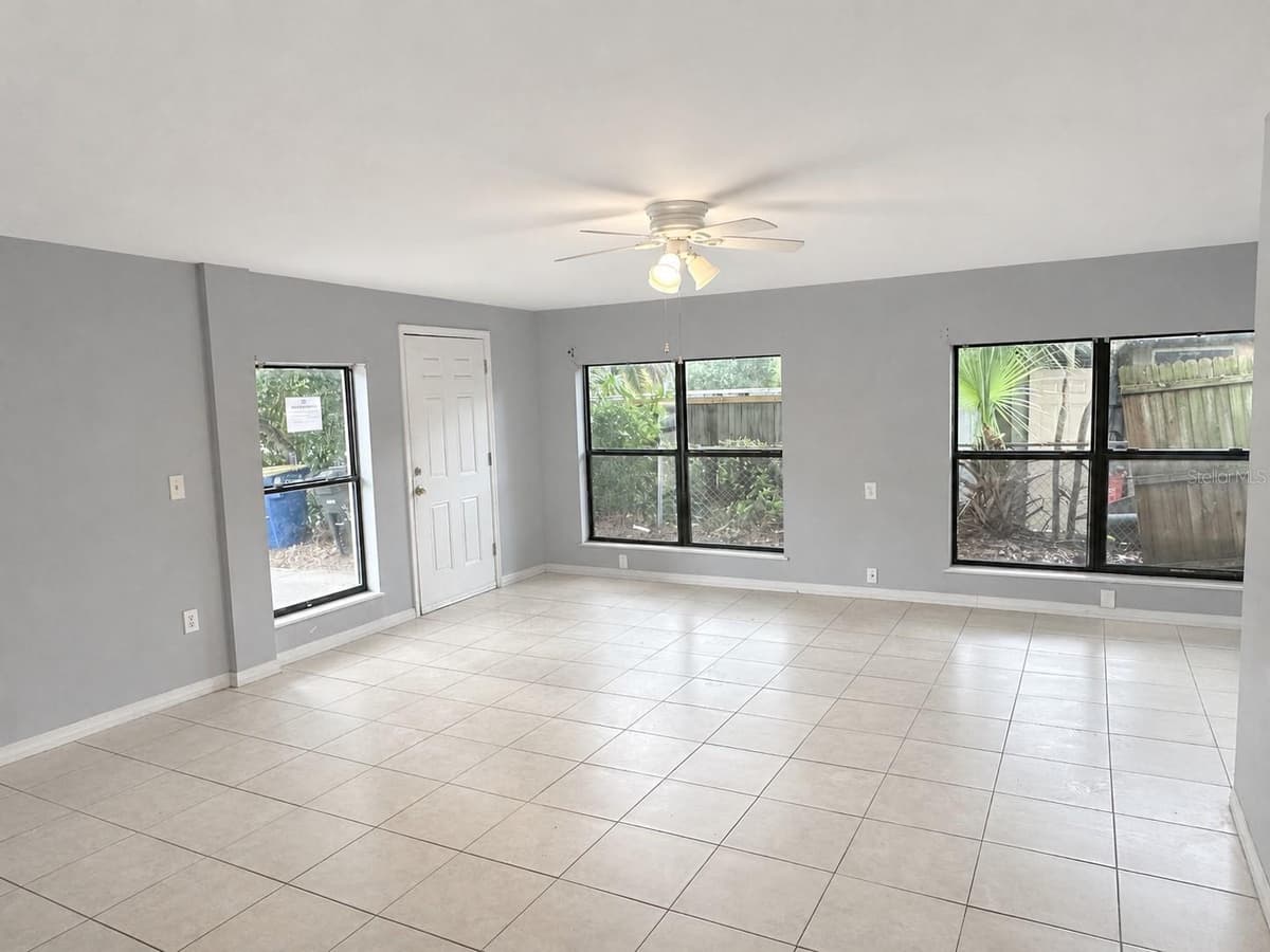 1519 LYNN AVENUE — photo 3 of 19