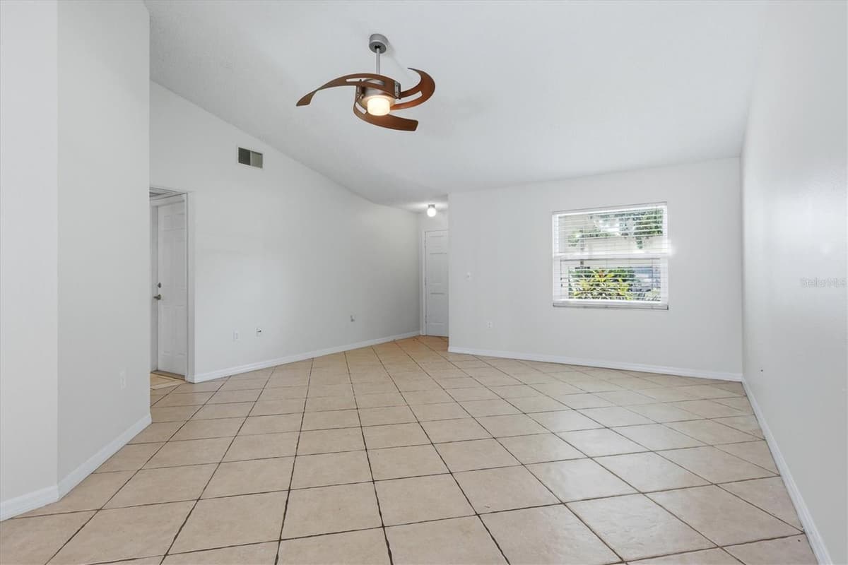 4089 KING RICHARD DRIVE — photo 8 of 32