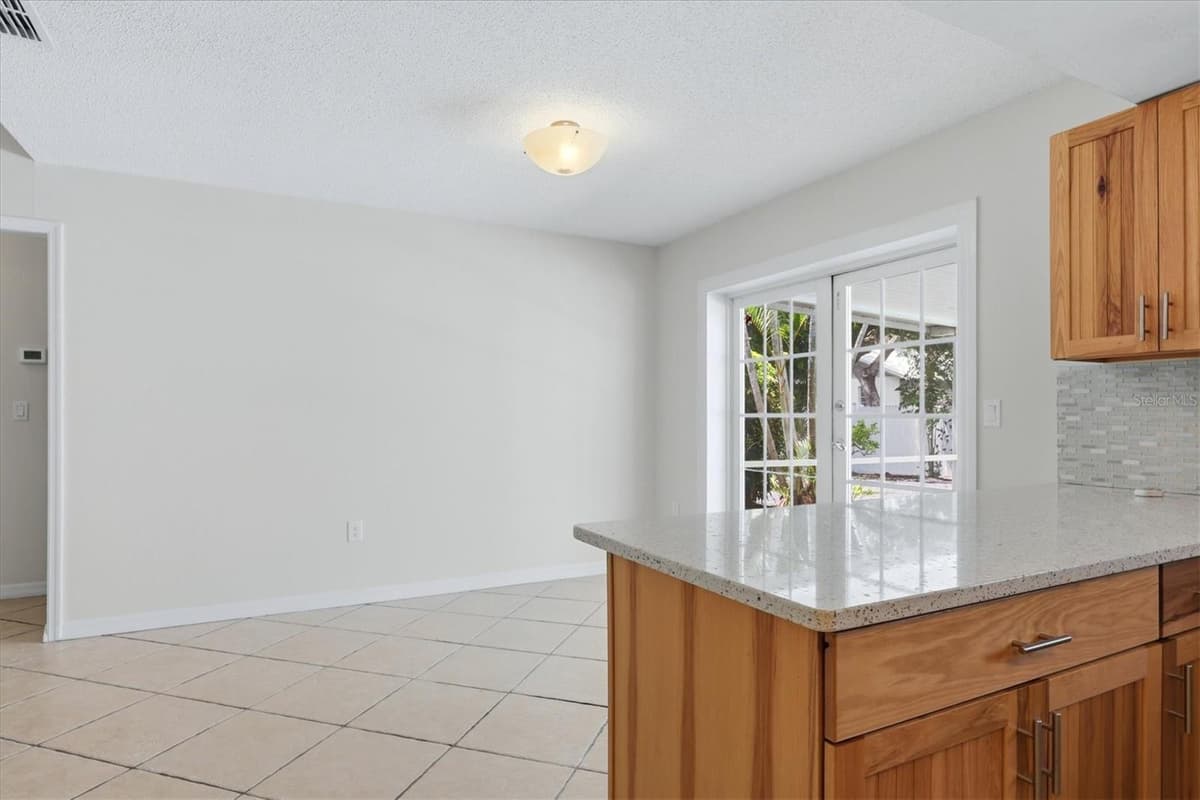 4089 KING RICHARD DRIVE — photo 15 of 32