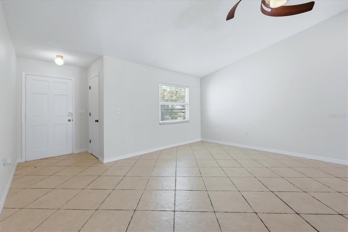 4089 KING RICHARD DRIVE — photo 7 of 32