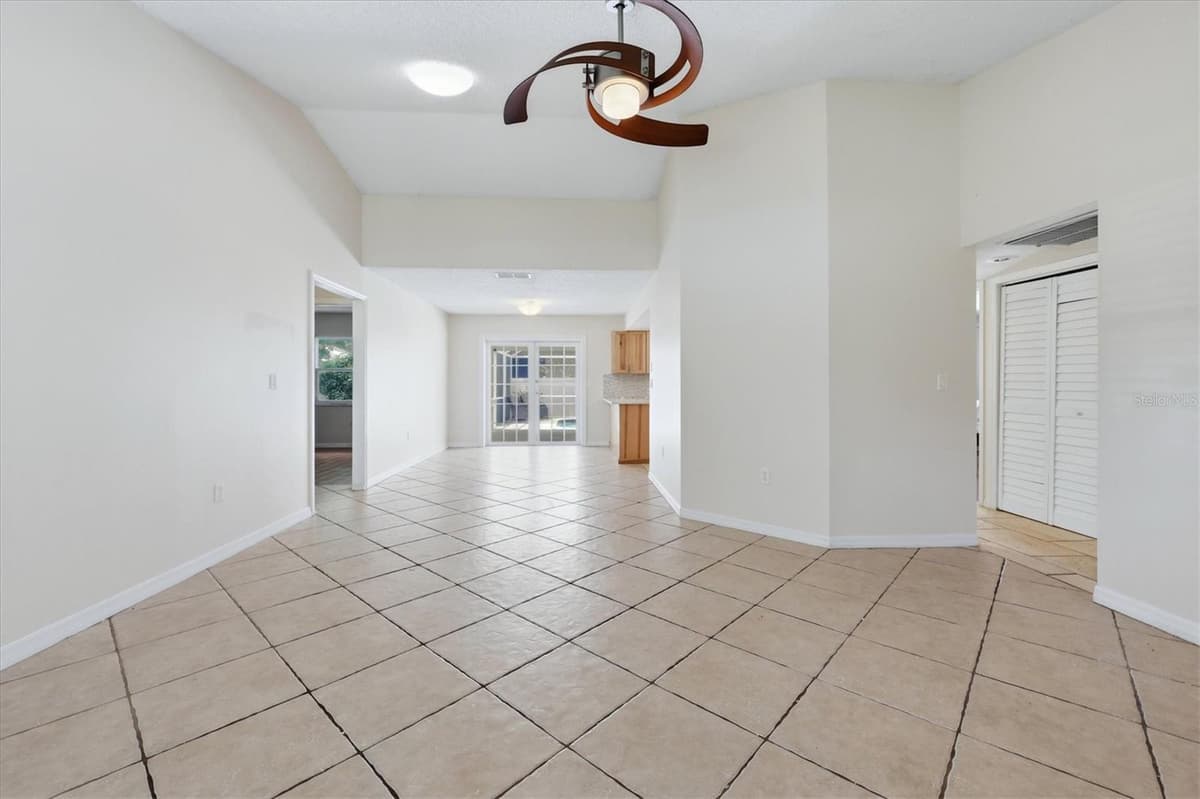 4089 KING RICHARD DRIVE — photo 10 of 32
