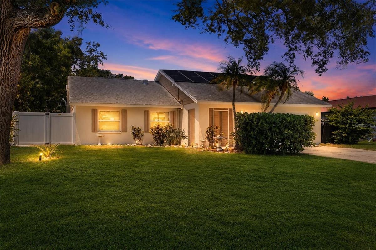 4089 KING RICHARD DRIVE — photo 1 of 32