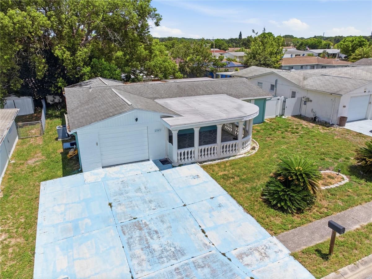 6345 PATELLA AVENUE — photo 37 of 44