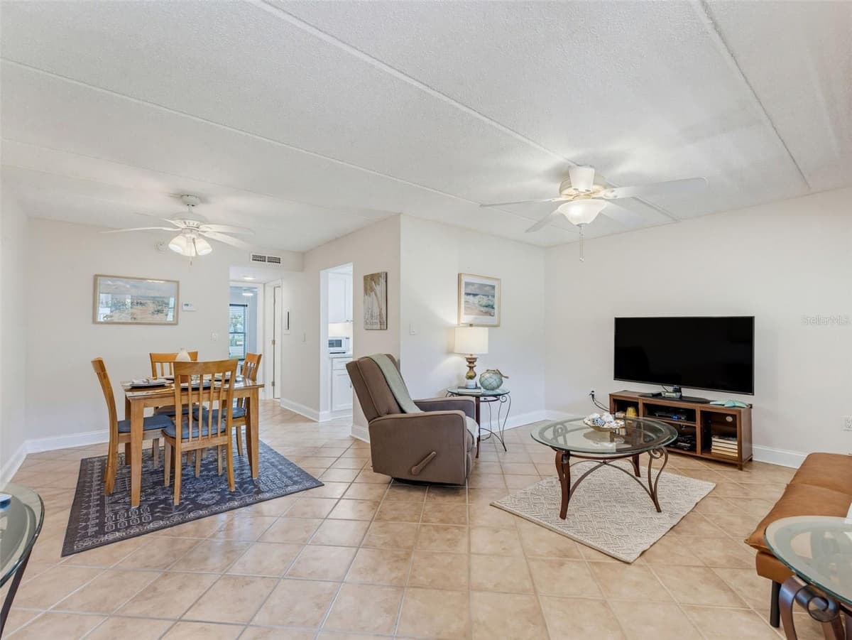 12760 INDIAN ROCKS ROAD — photo 6 of 53