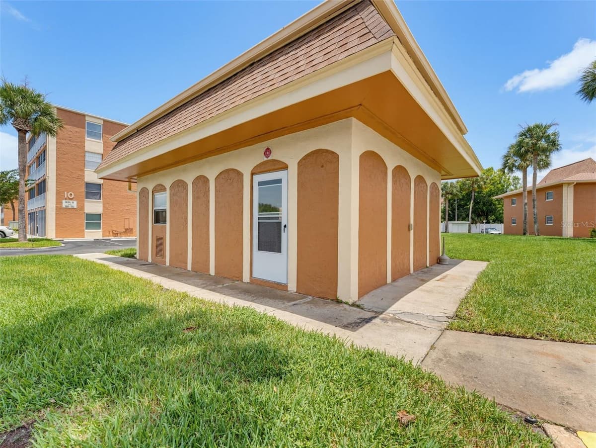 12760 INDIAN ROCKS ROAD — photo 48 of 53