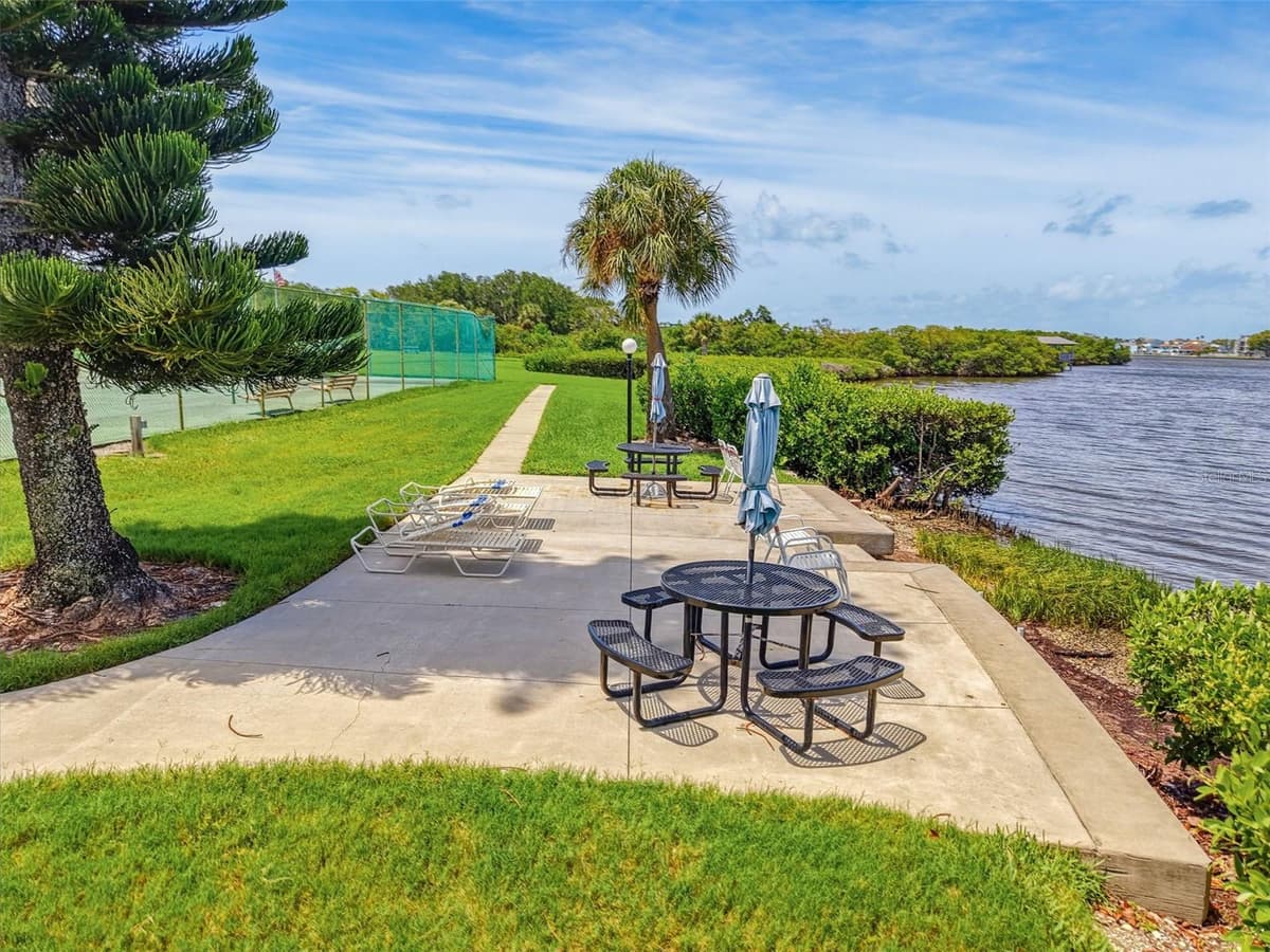 12760 INDIAN ROCKS ROAD — photo 45 of 53