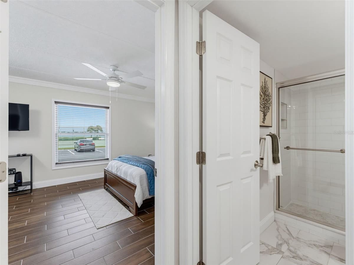 12760 INDIAN ROCKS ROAD — photo 15 of 53