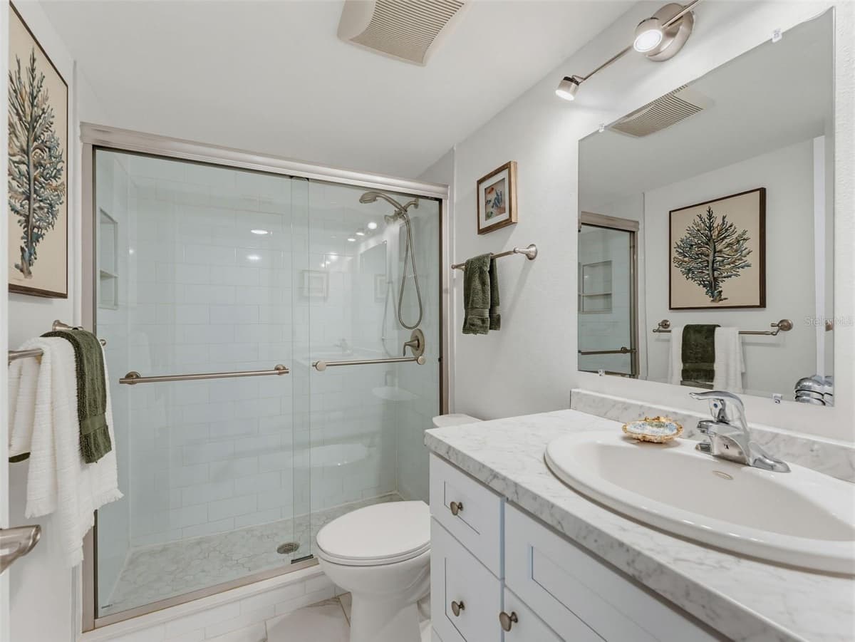 12760 INDIAN ROCKS ROAD — photo 16 of 53