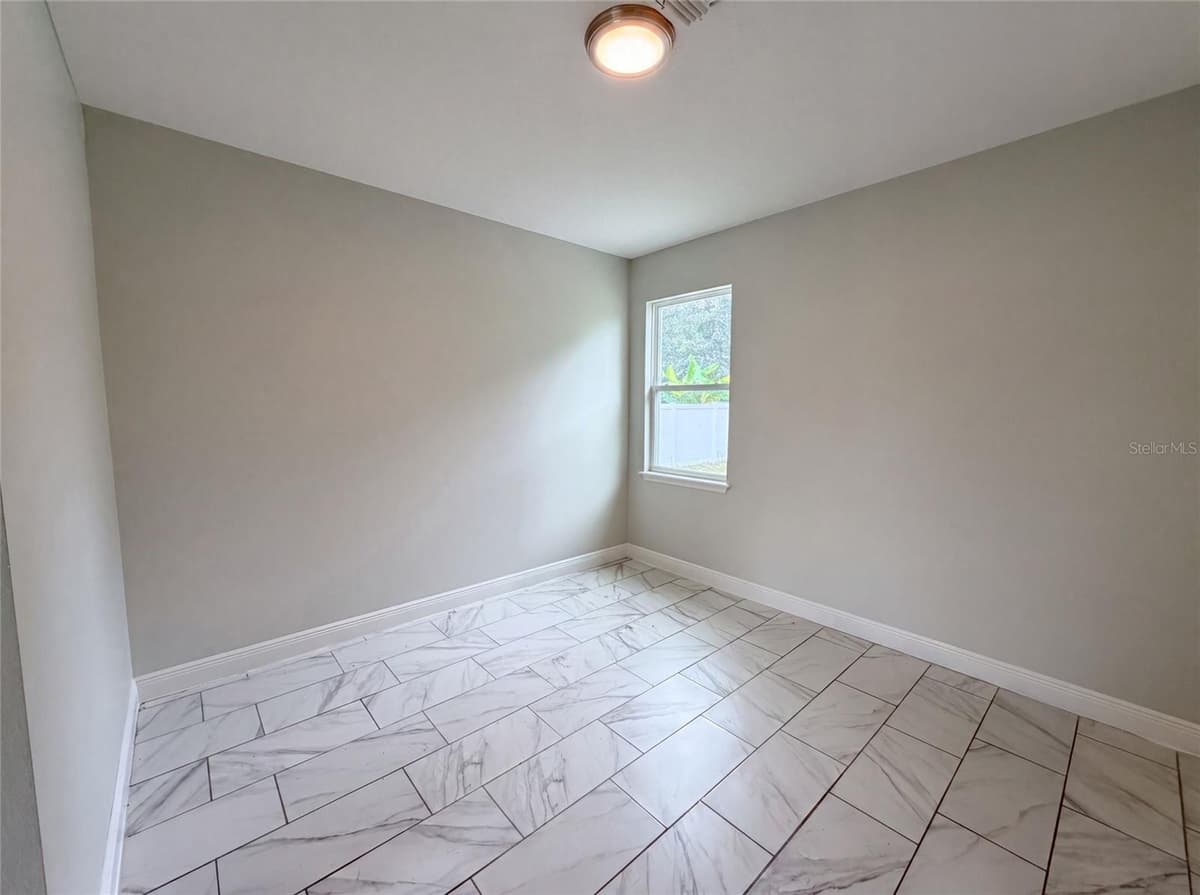 1140 BANCROFT STREET — photo 12 of 13
