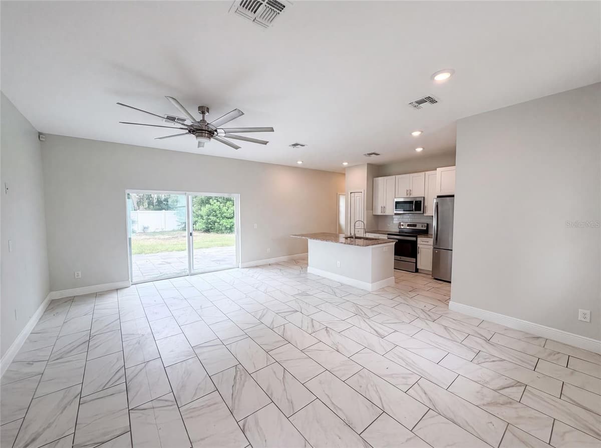 1140 BANCROFT STREET — photo 5 of 13