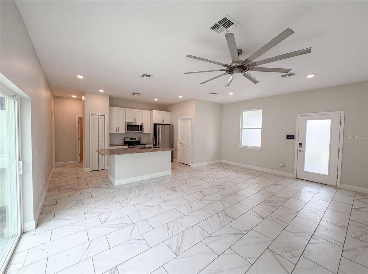 1140 BANCROFT STREET — photo 6 of 13