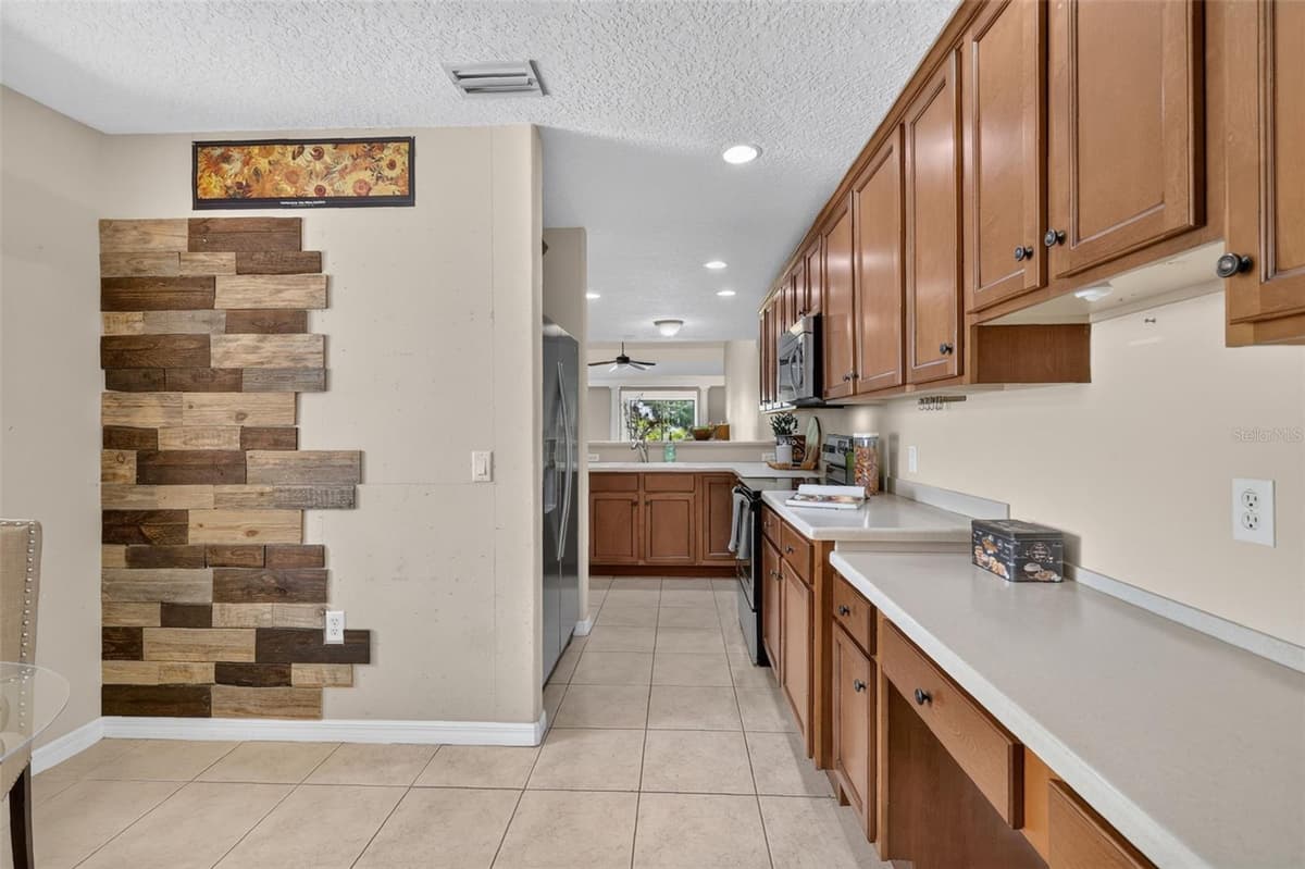 2214 CYPRESS COVE DRIVE — photo 17 of 35