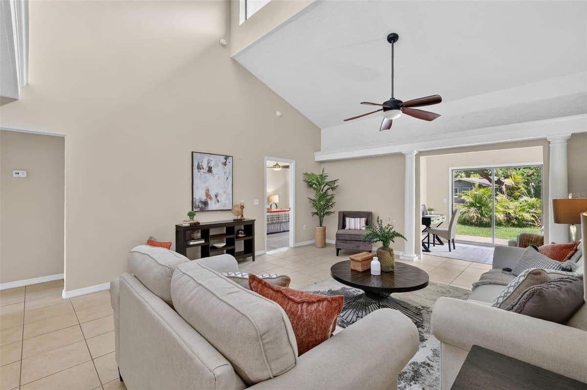 2214 CYPRESS COVE DRIVE — photo 12 of 35