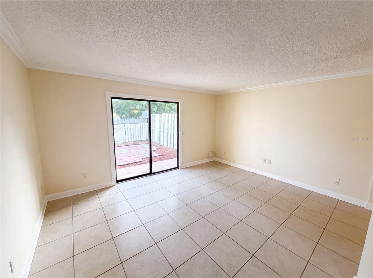 22707 WATERSEDGE BOULEVARD — photo 3 of 23