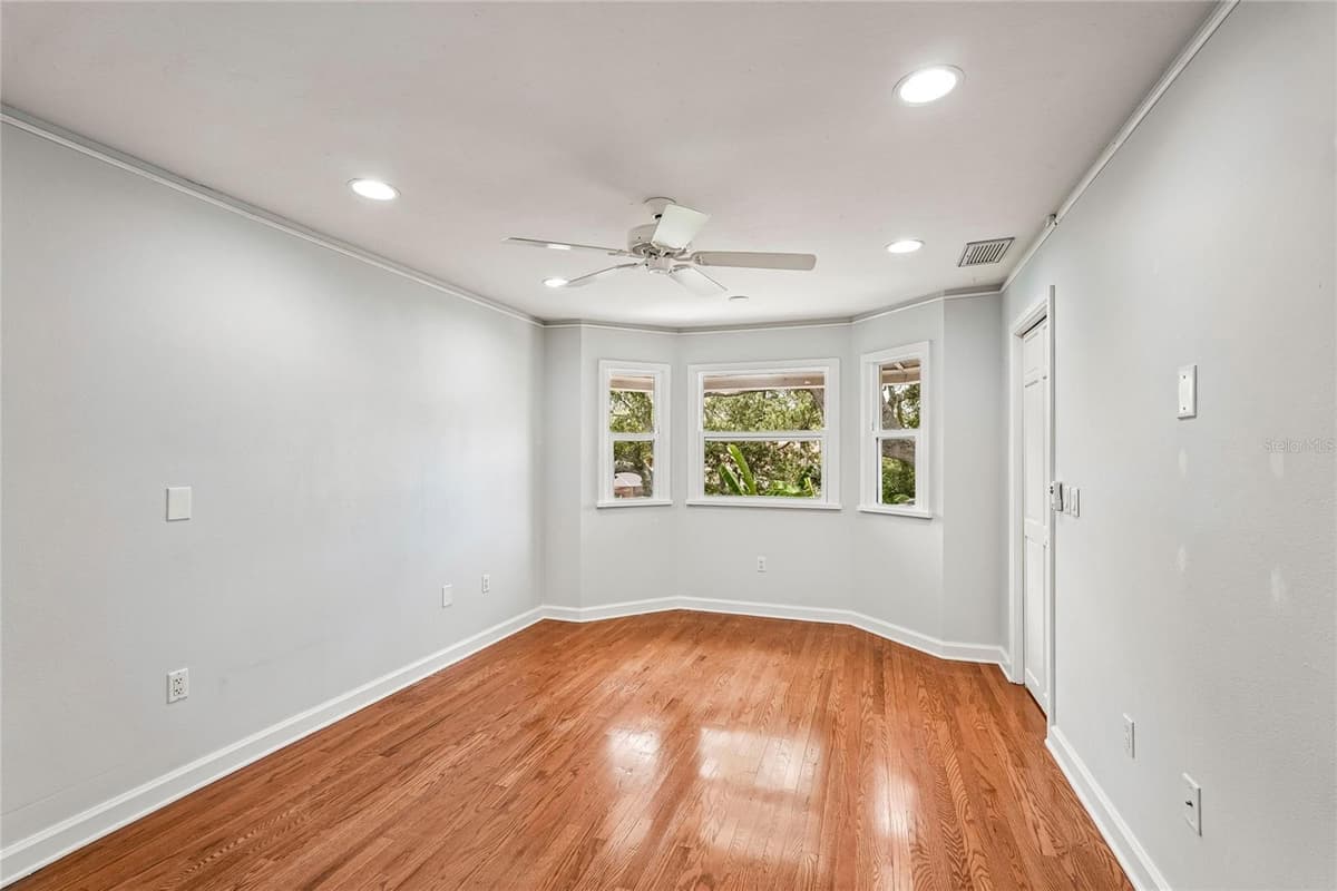 1675 LANDINGS LANE — photo 15 of 64