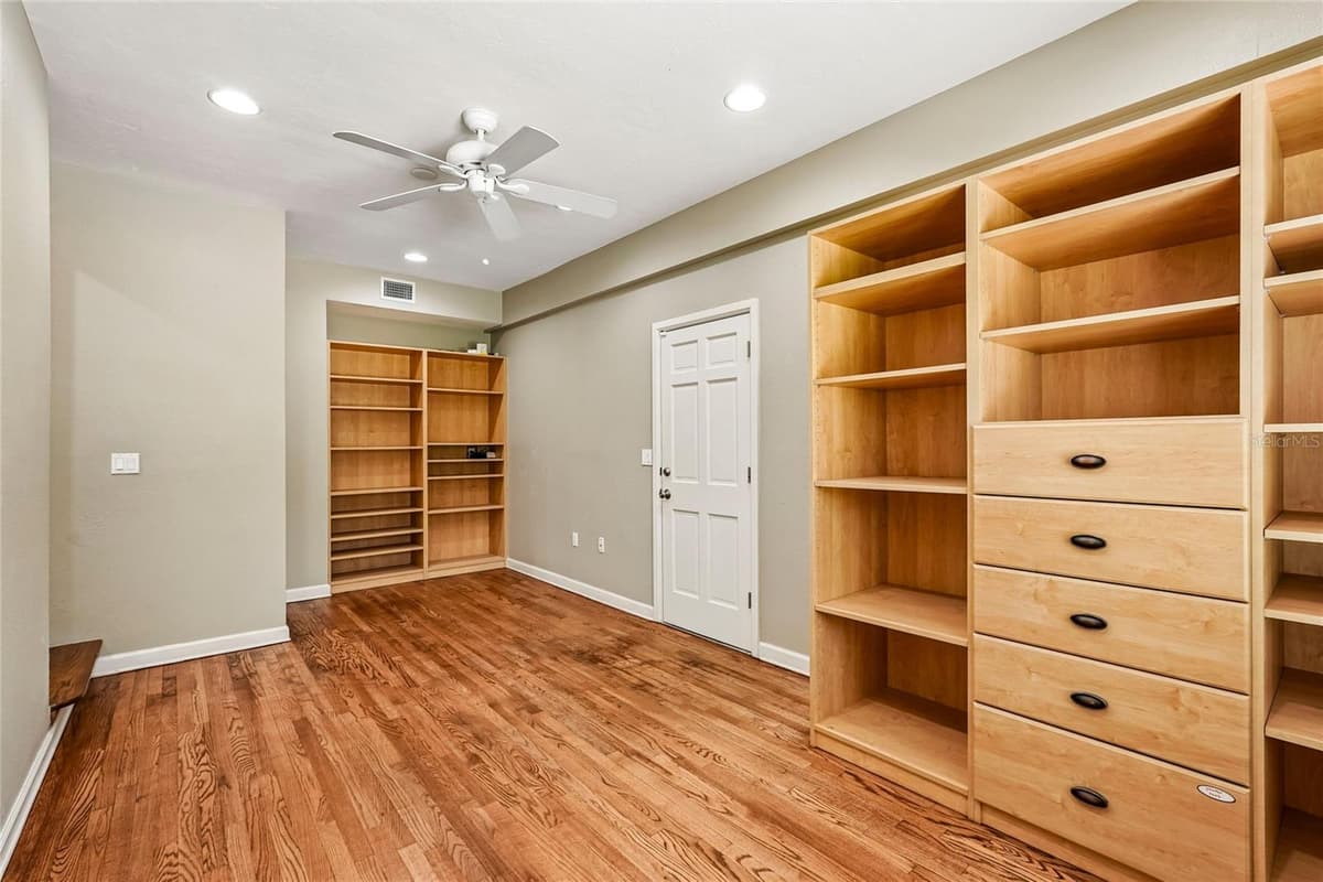 1675 LANDINGS LANE — photo 12 of 64
