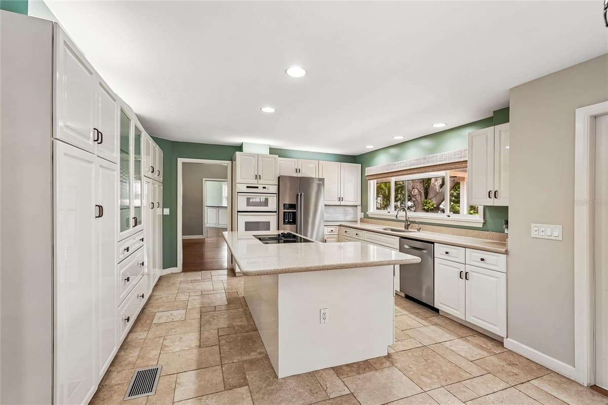 1675 LANDINGS LANE — photo 2 of 64