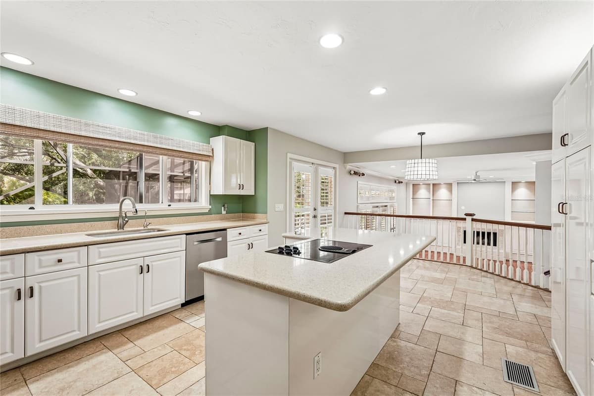 1675 LANDINGS LANE — photo 8 of 64