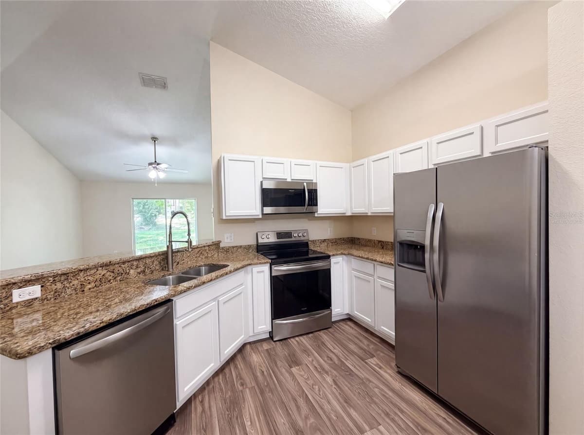 33137 IRONGATE DRIVE — photo 2 of 22