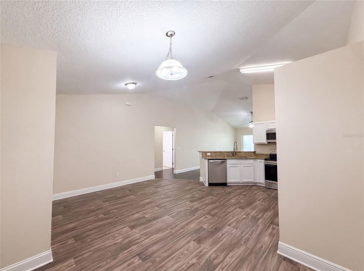 33137 IRONGATE DRIVE — photo 8 of 22