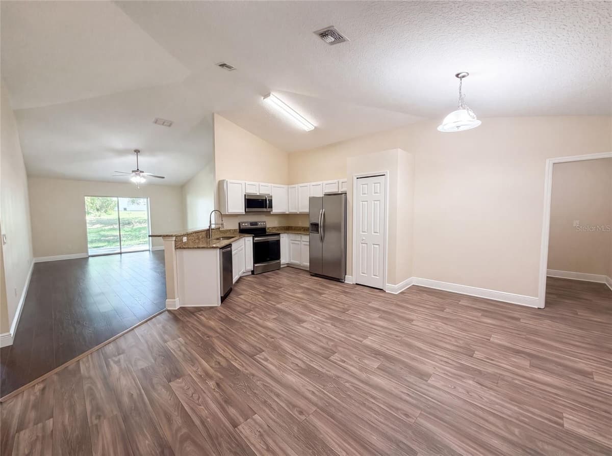 33137 IRONGATE DRIVE — photo 9 of 22