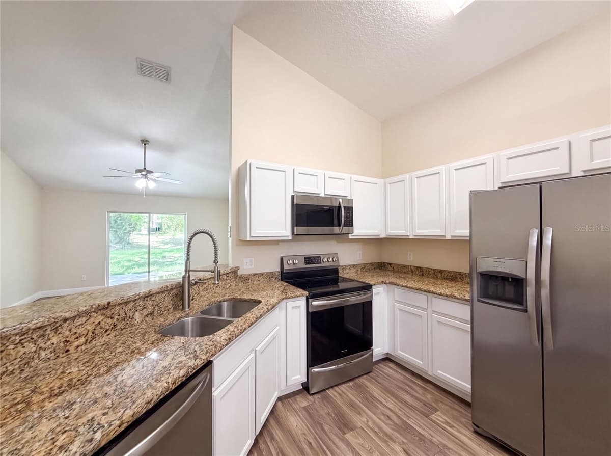 33137 IRONGATE DRIVE — photo 10 of 22