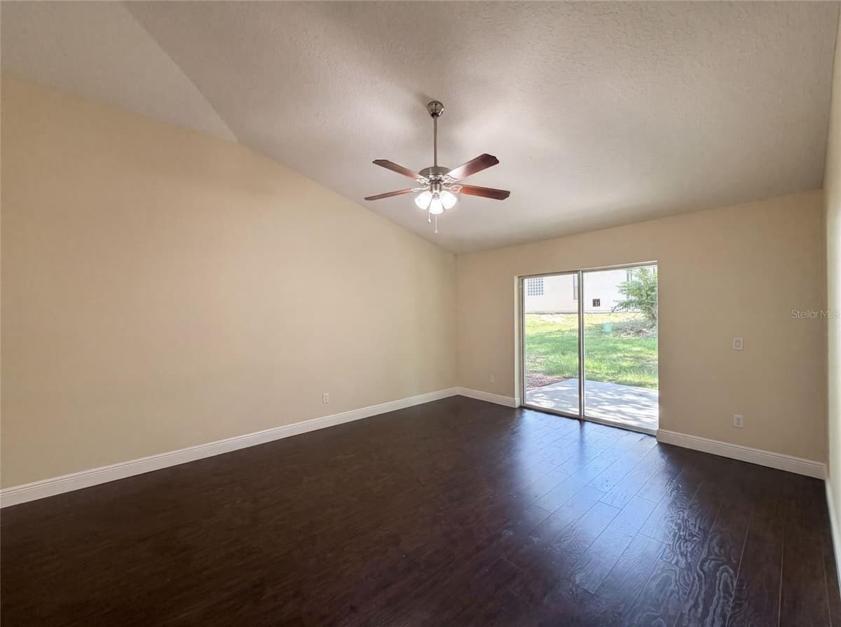 33137 IRONGATE DRIVE — photo 7 of 22