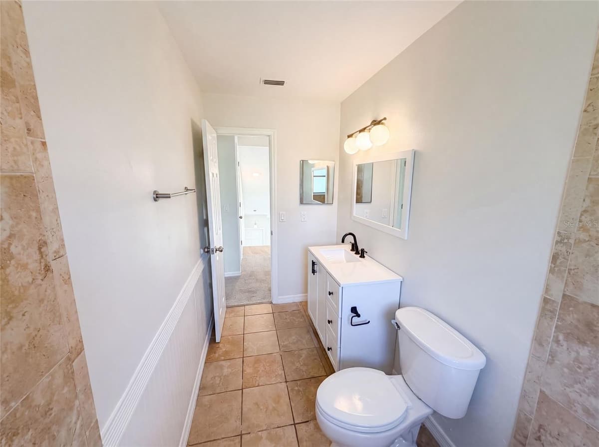1030 MARTIN BOULEVARD — photo 23 of 30