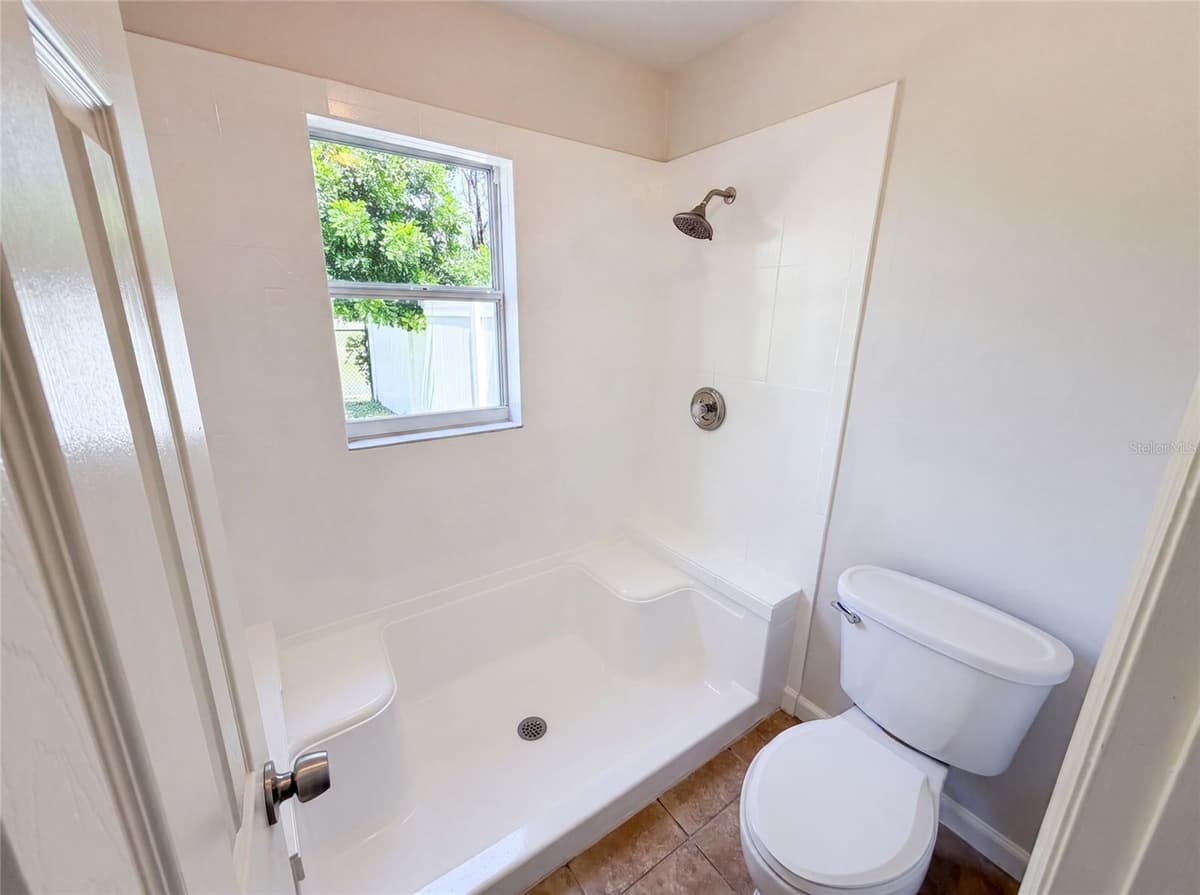 1030 MARTIN BOULEVARD — photo 15 of 30