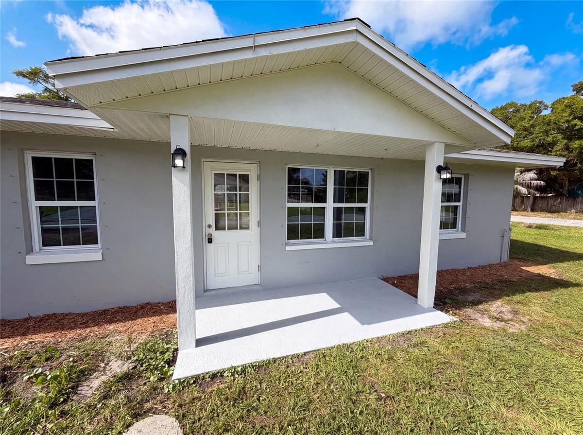 3665 MIAMI AVENUE — photo 21 of 24