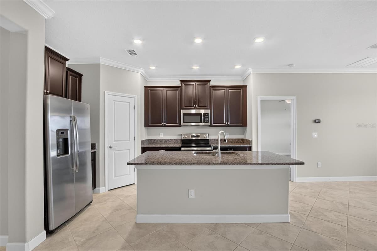 9930 IVORY DRIVE — photo 17 of 39