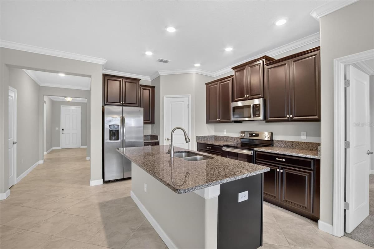 9930 IVORY DRIVE — photo 19 of 39