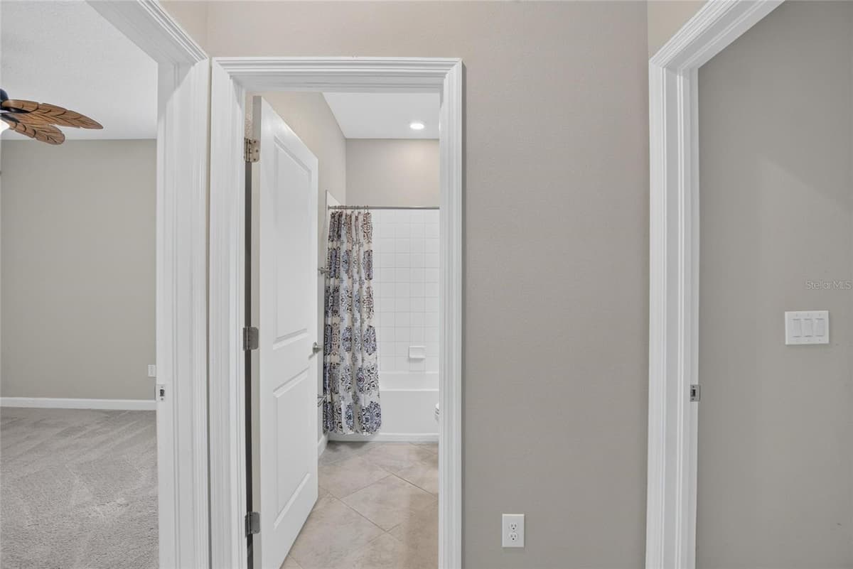 9930 IVORY DRIVE — photo 7 of 39