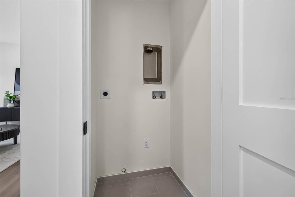 108 36TH STREET — photo 26 of 33