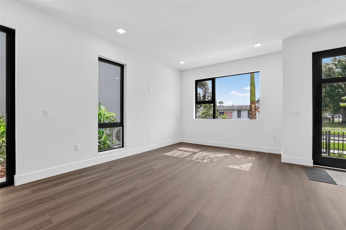 100 36TH STREET — photo 12 of 28