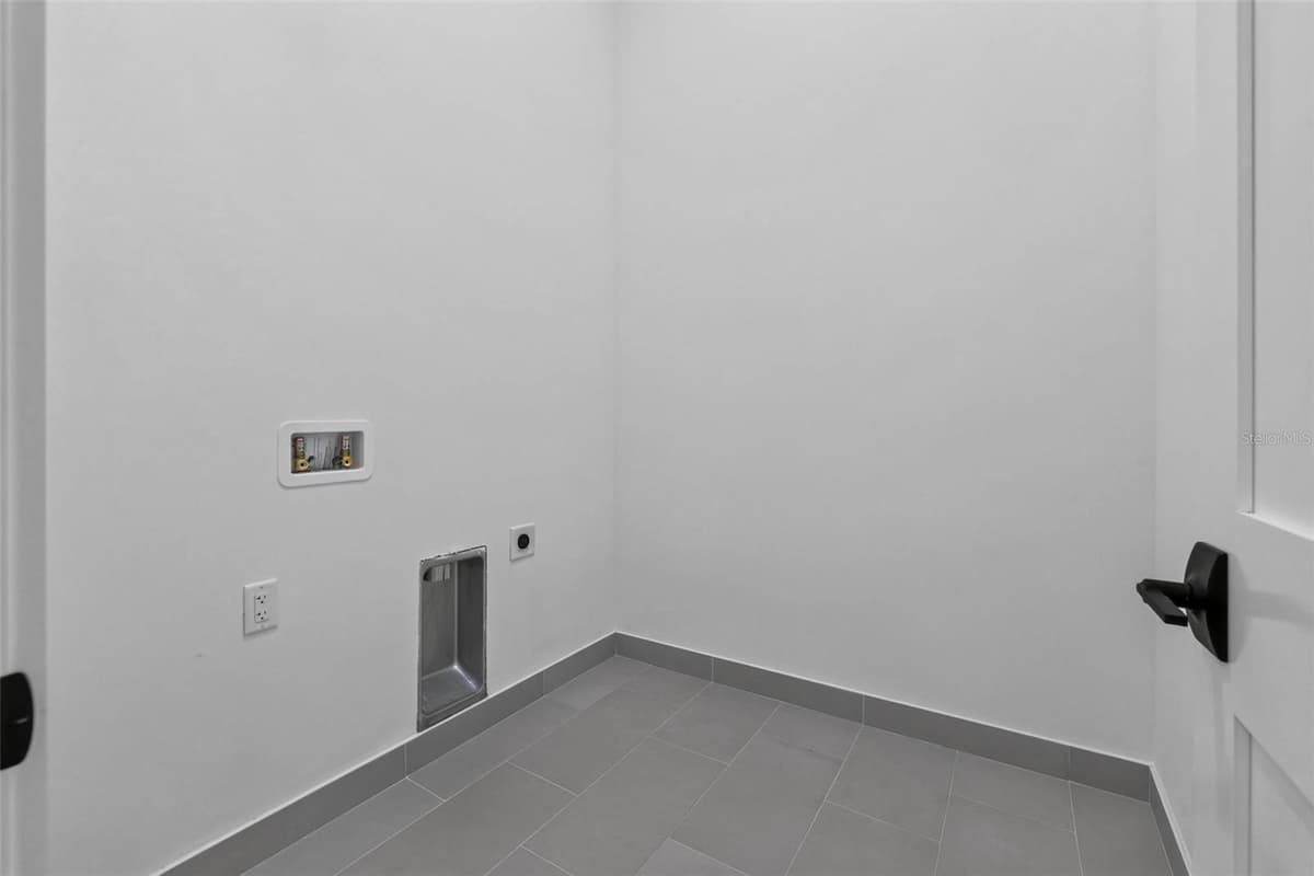 100 36TH STREET — photo 19 of 28