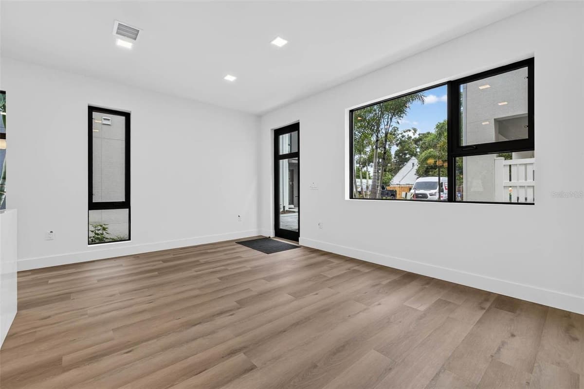 3603 1ST AVENUE — photo 11 of 27