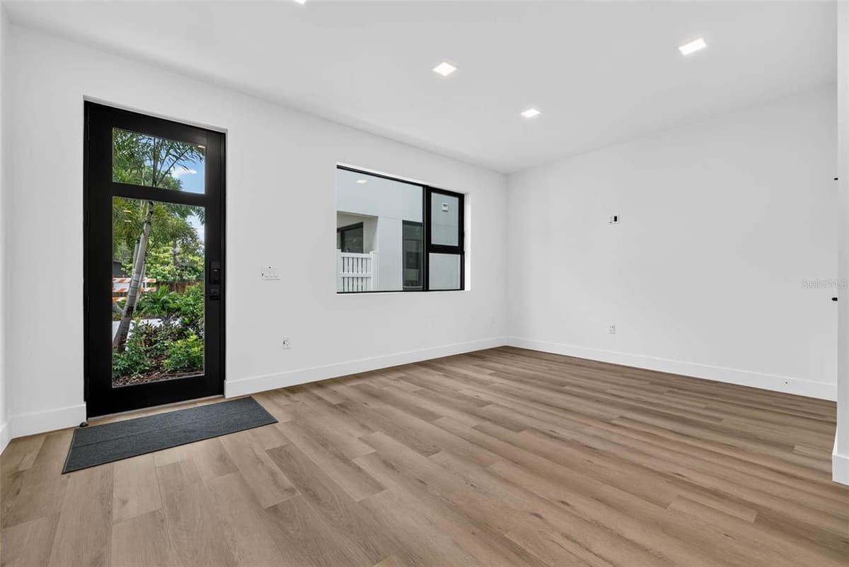 3603 1ST AVENUE — photo 12 of 27