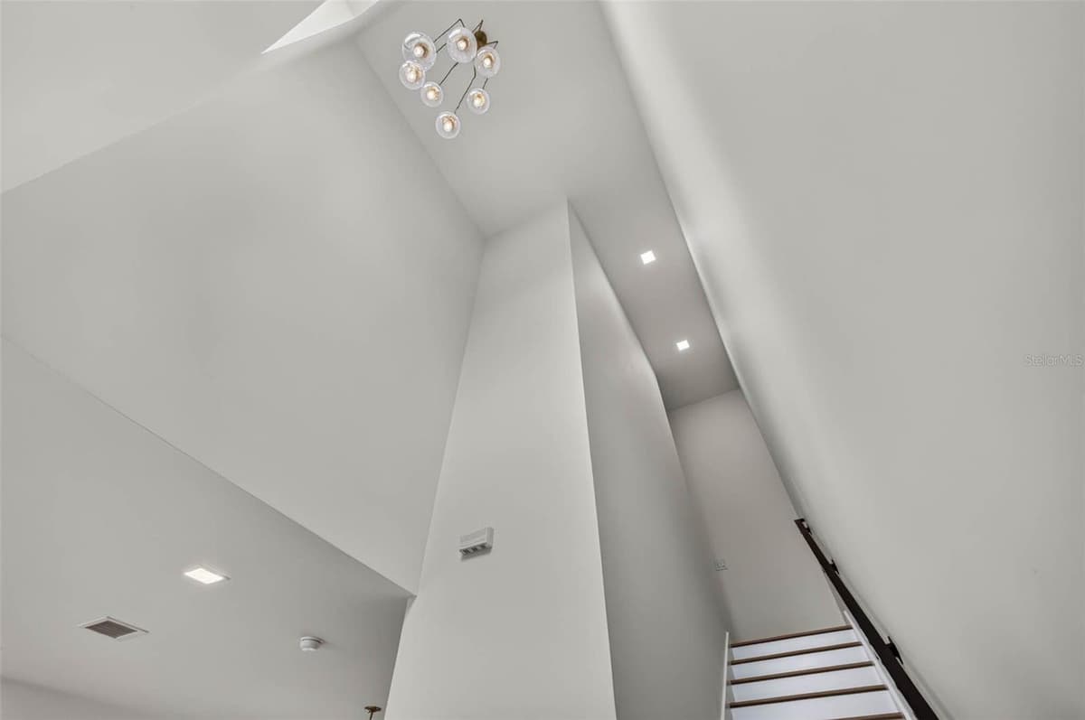 3603 1ST AVENUE — photo 13 of 27