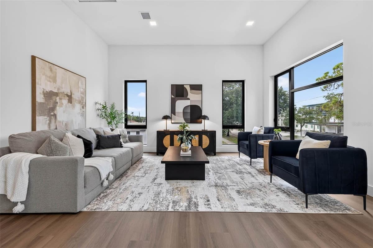 3601 1ST AVENUE — photo 13 of 32