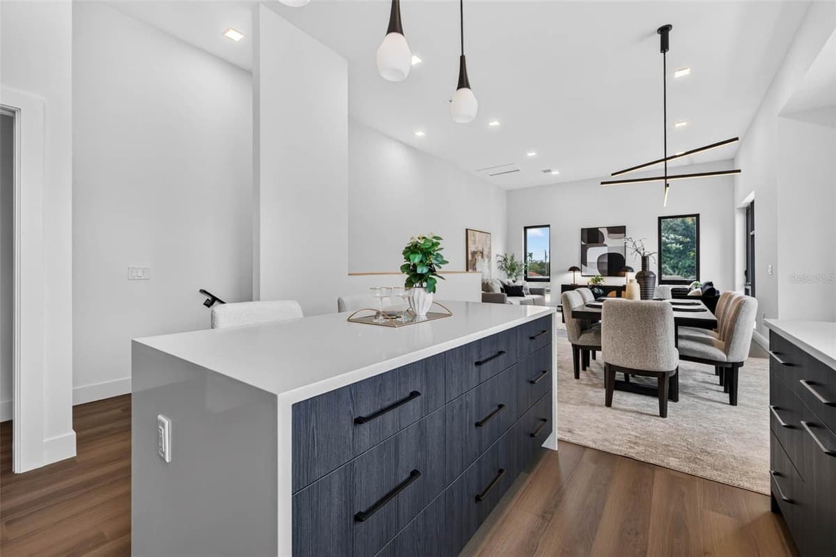 3601 1ST AVENUE — photo 10 of 32